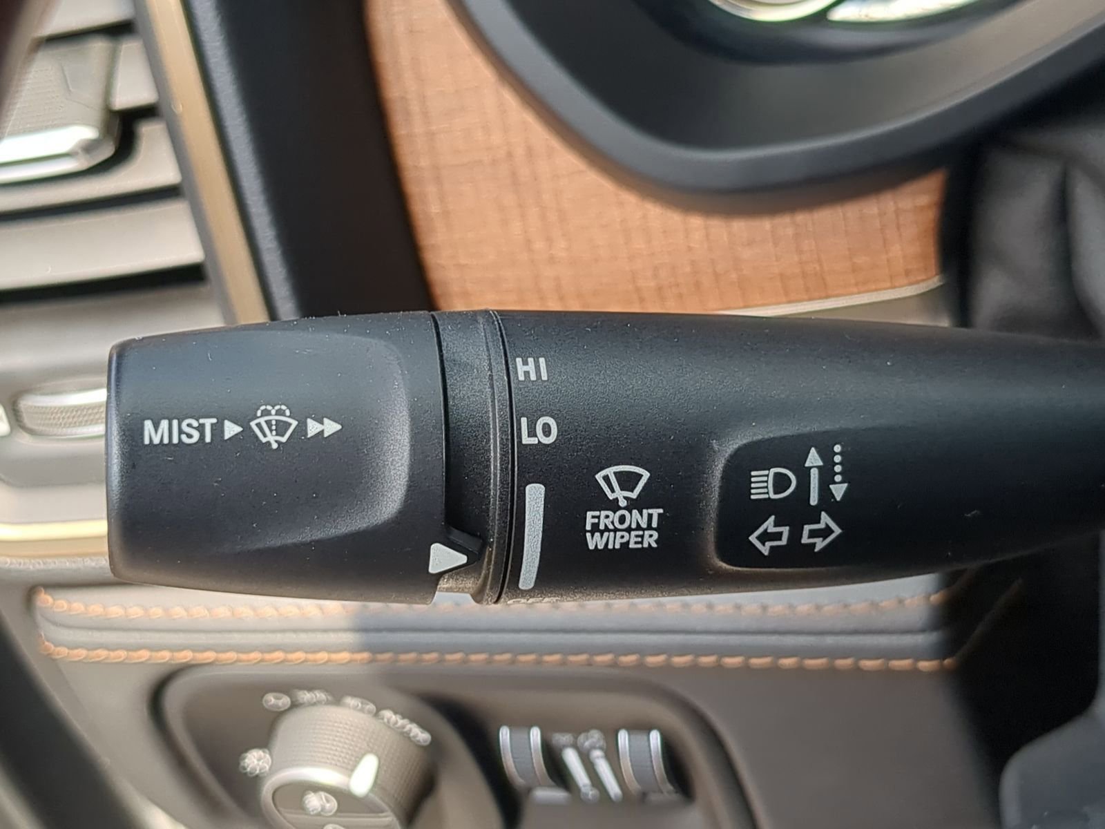 Used 2020 RAM 1500 Limited image 32