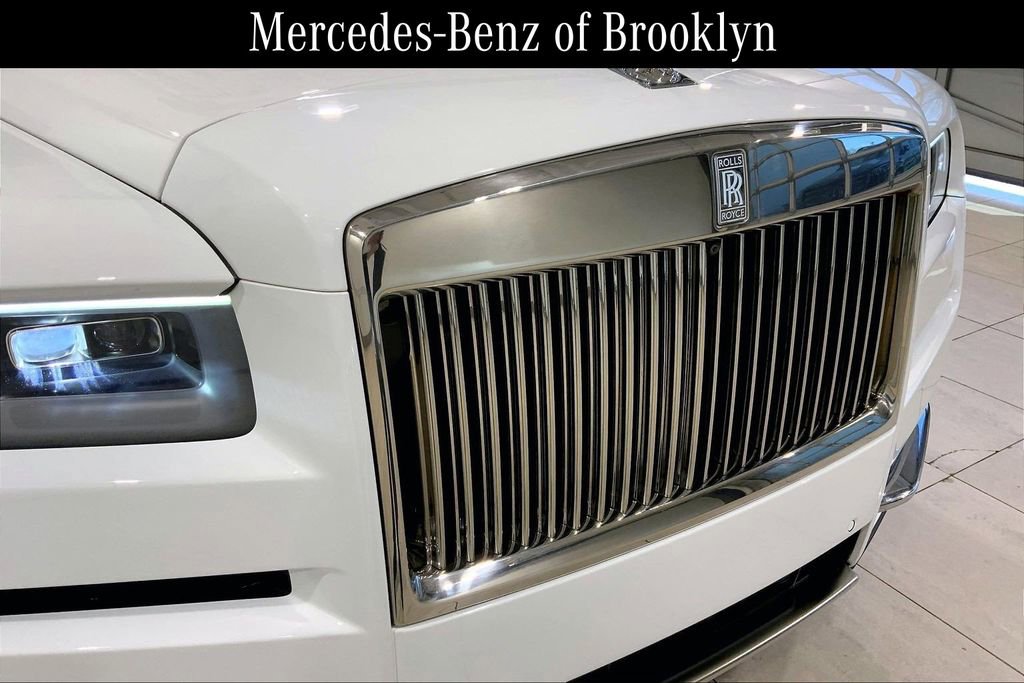 Used 2022 Rolls-Royce Cullinan w/ Cullinan Package AWD/4WD image 30