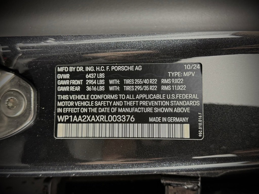 New 2024 Porsche Macan 4 Electric image 32