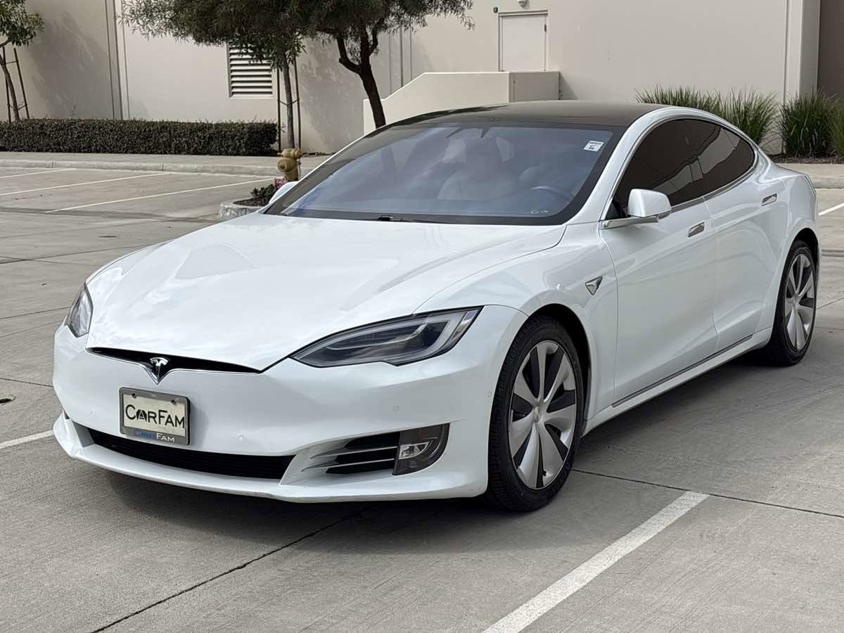 Used 2020 Tesla Model S Long Range Plus image 7