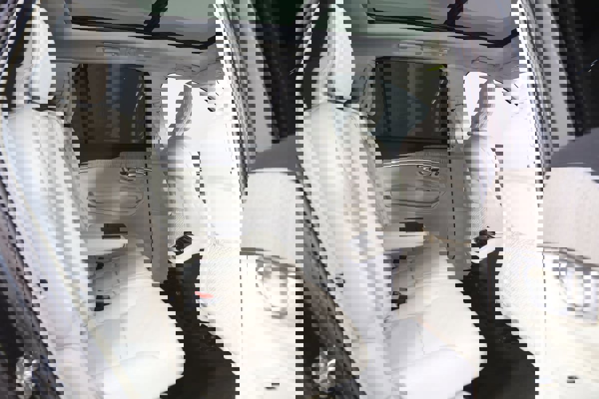 Used 2024 Volvo XC90 B6 Plus w/ Protection Package Premier image 15