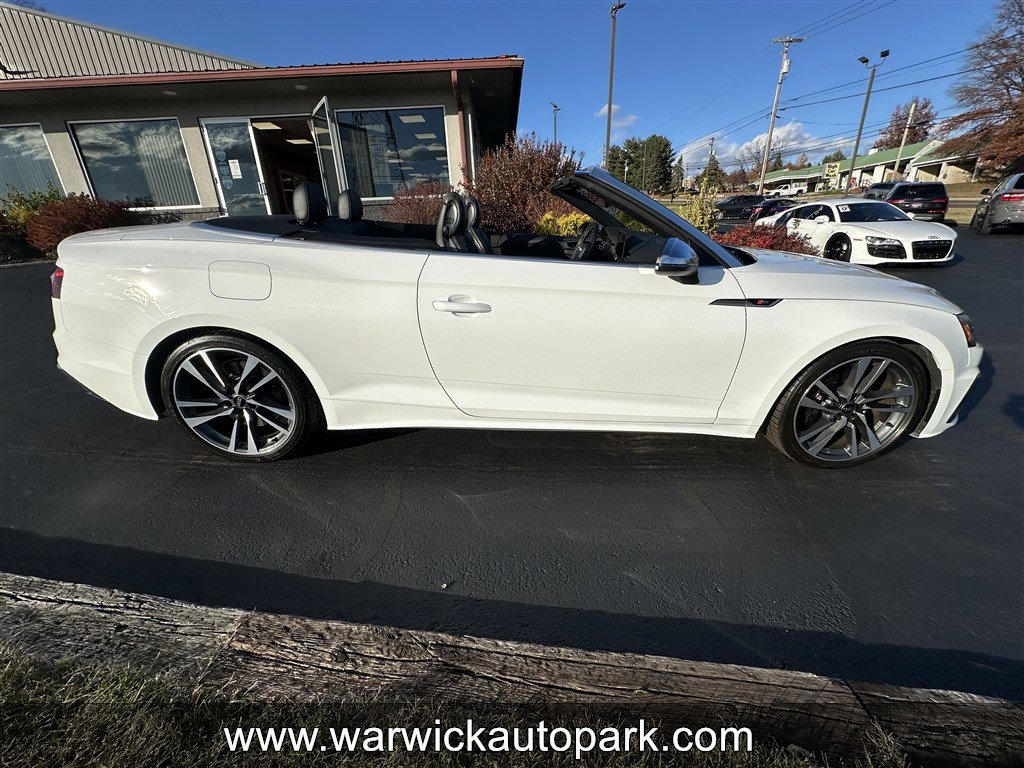 Used 2024 Audi S5 Premium w/ Convenience Package image 17