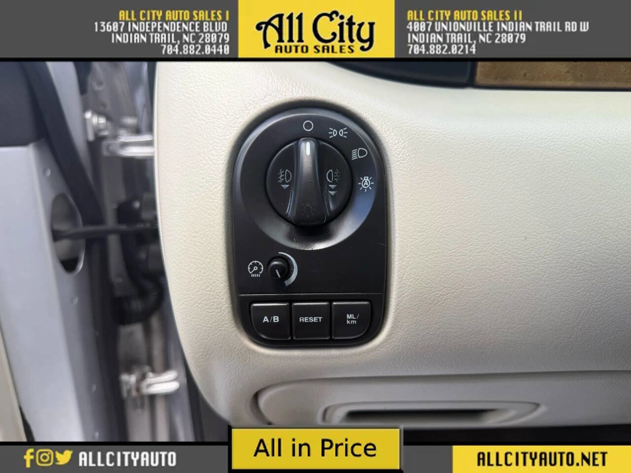 Used 2003 Jaguar X-TYPE 2.5 image 22