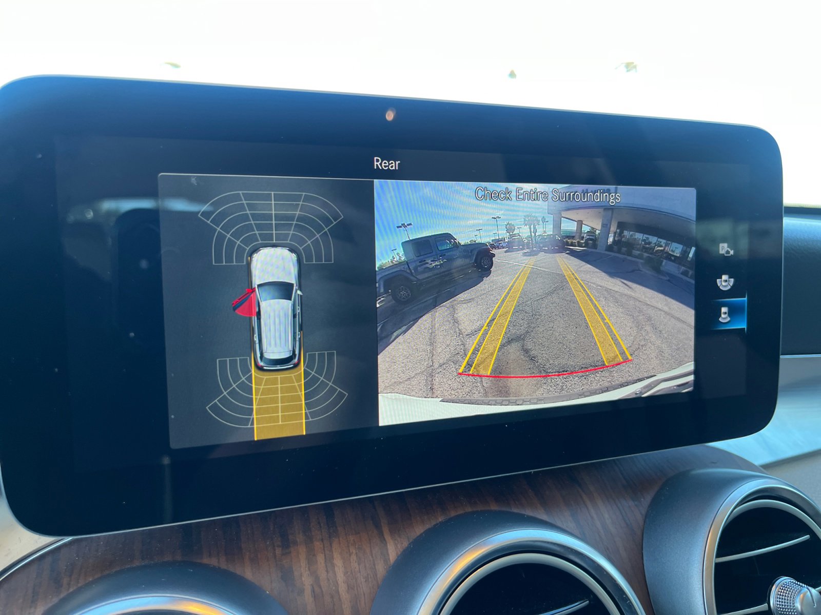 Used 2022 Mercedes-Benz GLC 300 4MATIC image 28