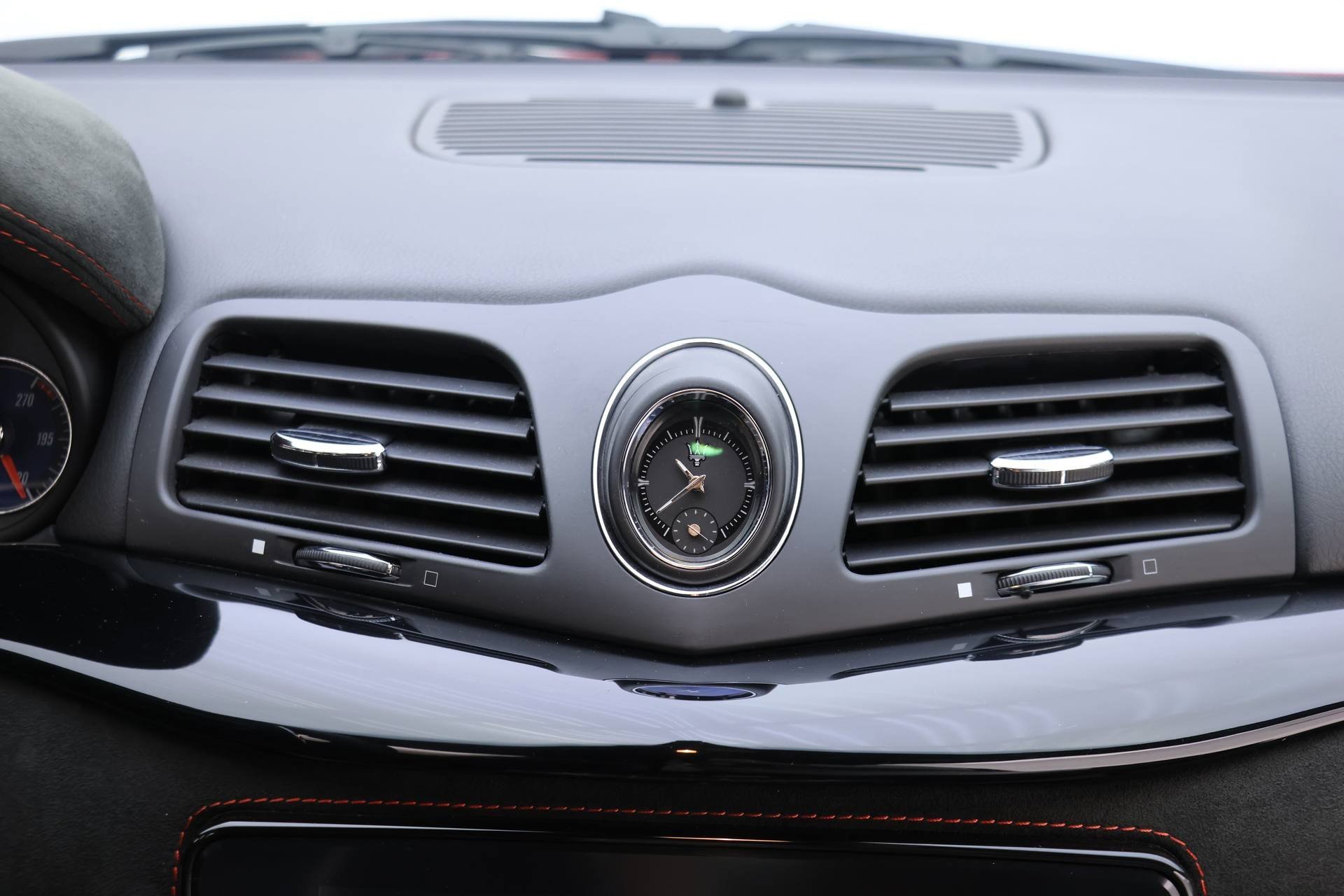 Used 2018 Maserati GranTurismo Sport image 21