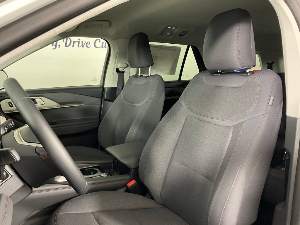 New 2026 Ford Explorer Active RWD image 14
