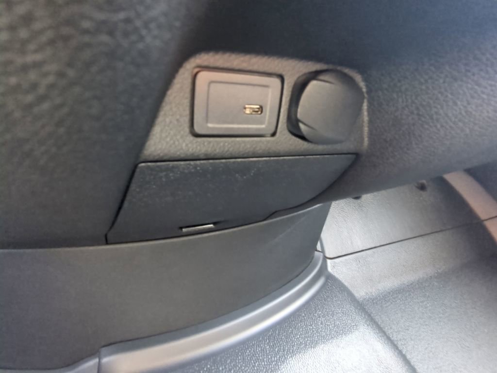 Used 2025 Mercedes-Benz Sprinter 3500 image 9