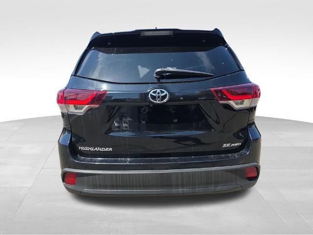 Used 2019 Toyota Highlander SE AWD/4WD image 8