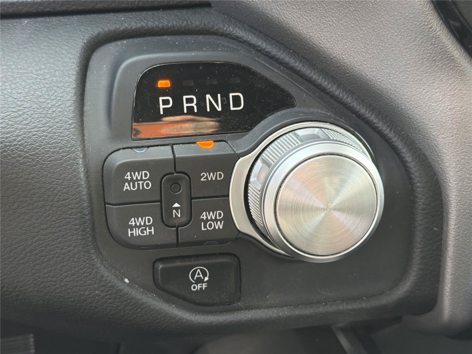 Used 2025 RAM 1500 Laramie w/ Sport Appearance Package AWD/4WD image 32
