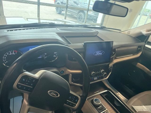 Used 2024 Ford Expedition Max Limited AWD/4WD image 12