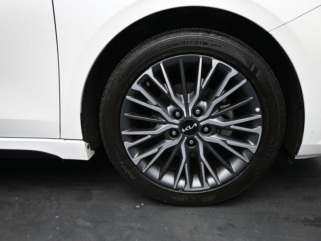 Used 2023 Kia Forte GT-Line image 10