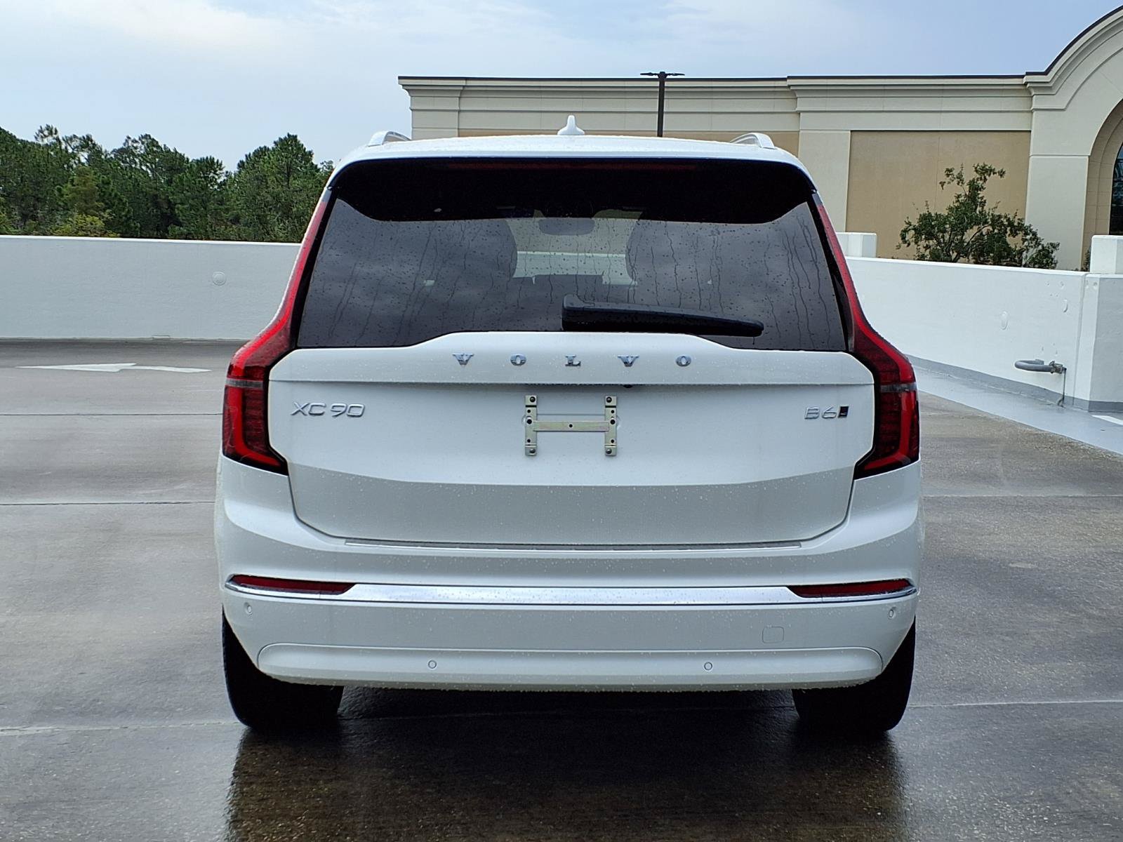 New 2026 Volvo XC90 B6 Plus w/ Protection Package Premier AWD/4WD image 6