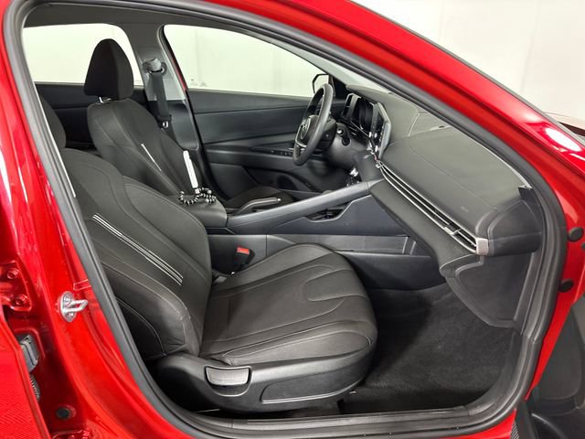 Certified 2023 Hyundai Elantra SEL image 28
