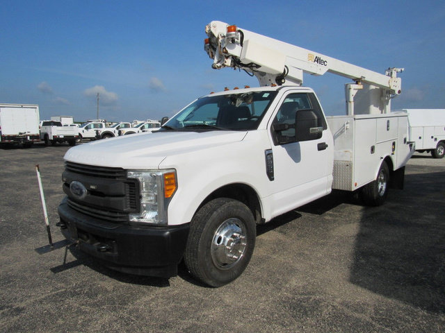 Used 2017 Ford F350 XL w/ Power Equipment Group RWD image 7