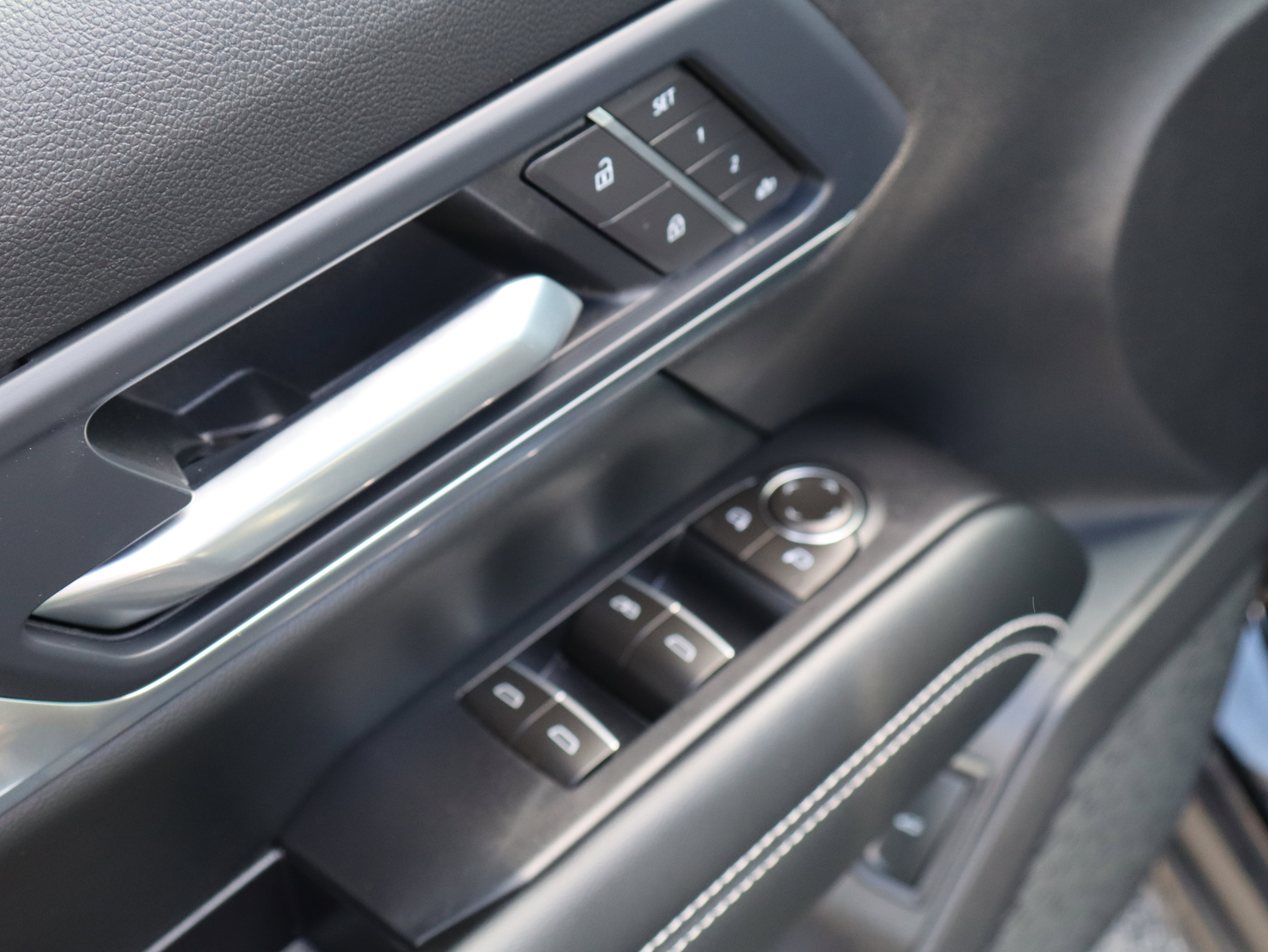 New 2026 GMC Terrain Denali w/ LPO, Floor Liner Package image 20