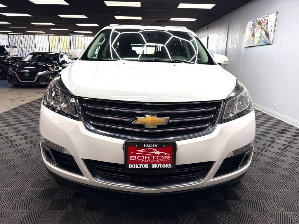 Used 2017 Chevrolet Traverse LT FWD image 4