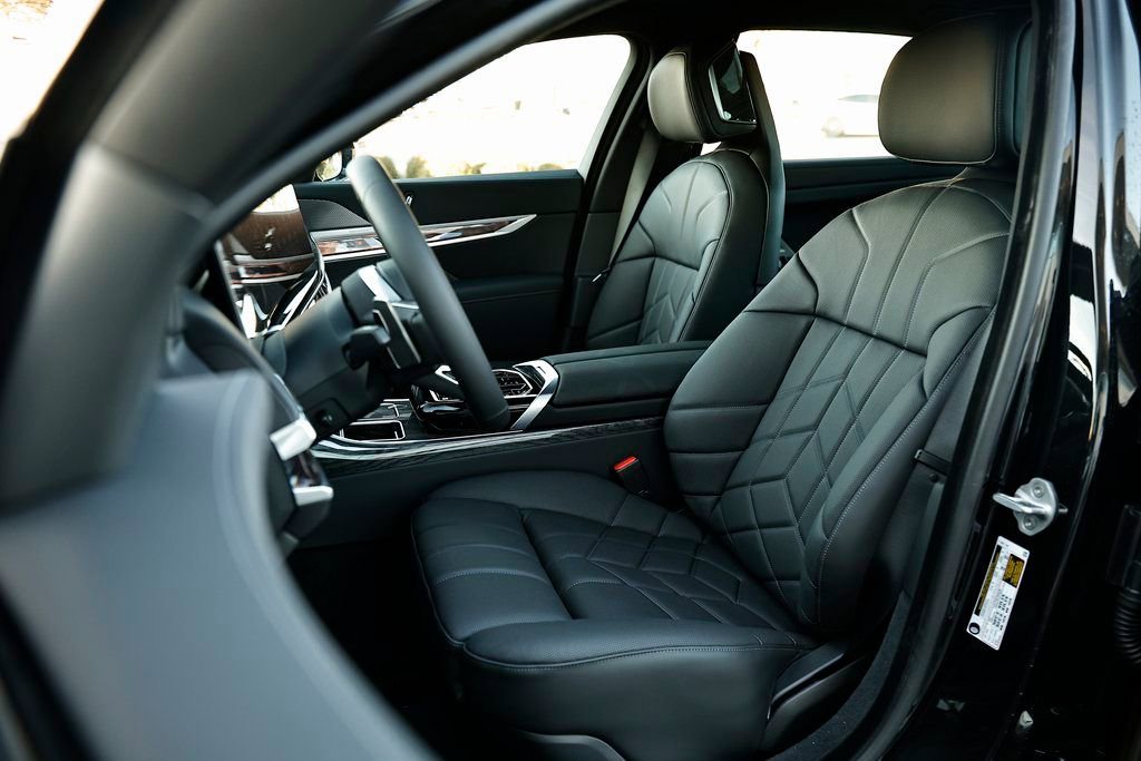 New 2026 BMW 740i w/ Executive Package image 22