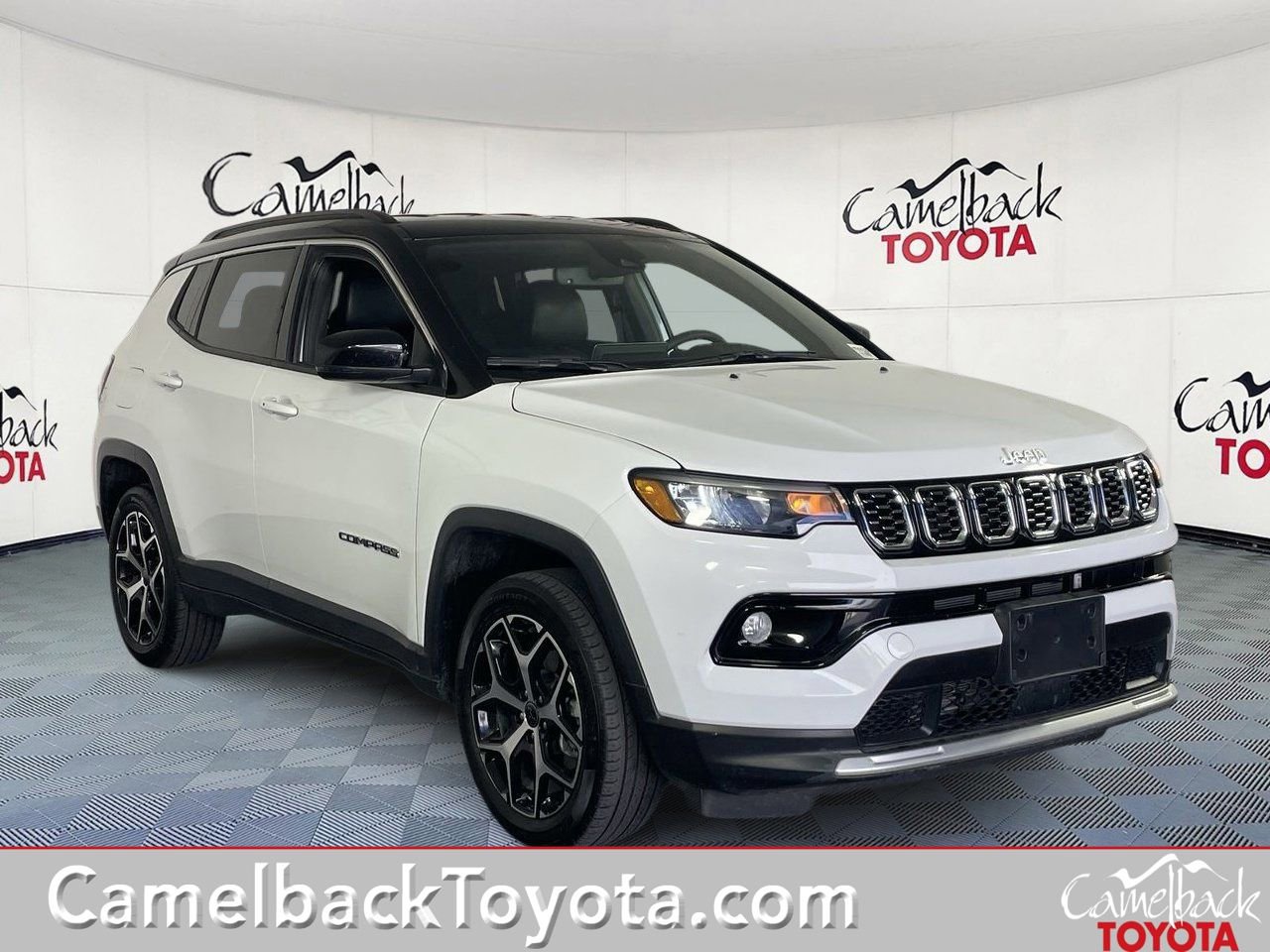 Used 2025 Jeep Compass Limited AWD/4WD image 1