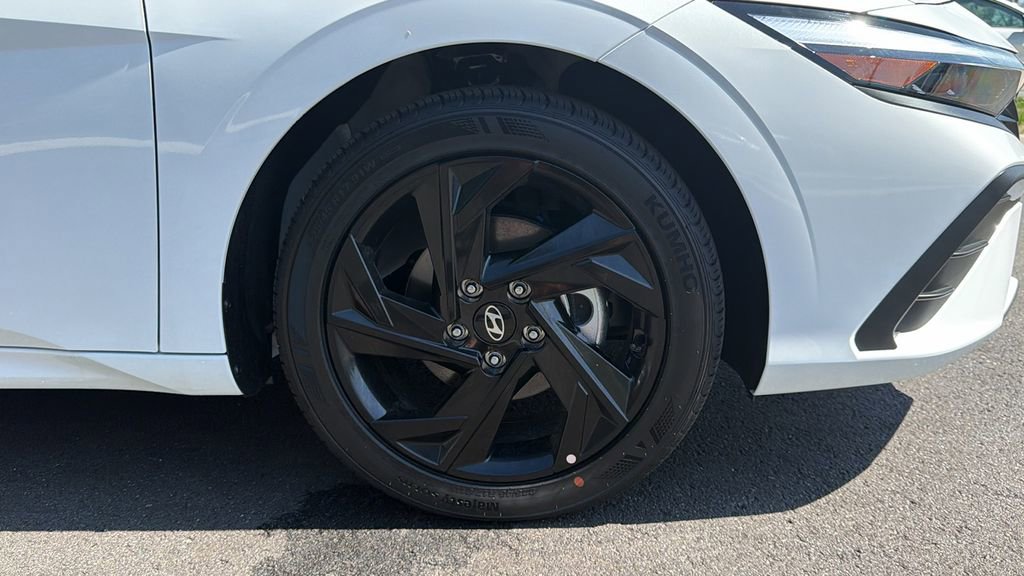 New 2026 Hyundai Elantra Sport image 12