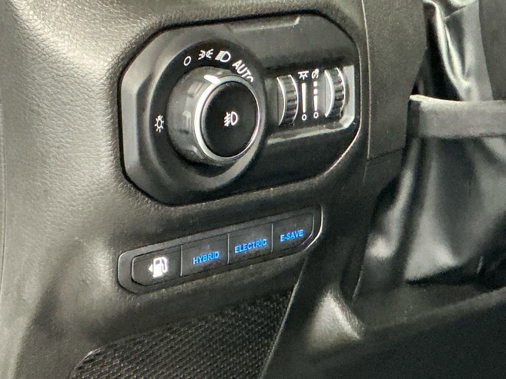 Used 2022 Jeep Wrangler Unlimited Rubicon 4xe image 9