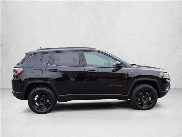 Used 2023 Jeep Compass Trailhawk AWD/4WD image 4