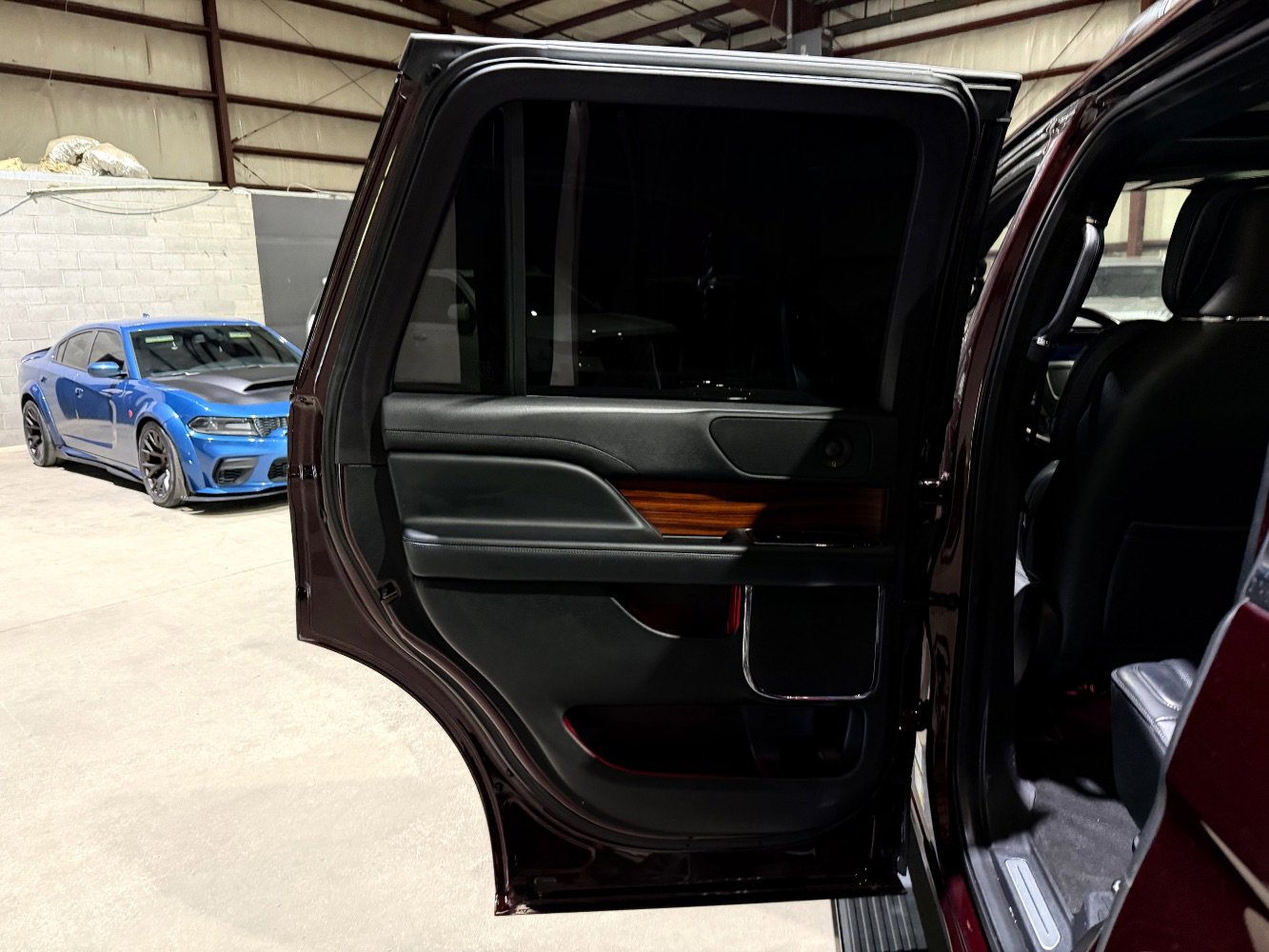 Used 2019 Lincoln Navigator Select w/ Technology Package RWD image 15