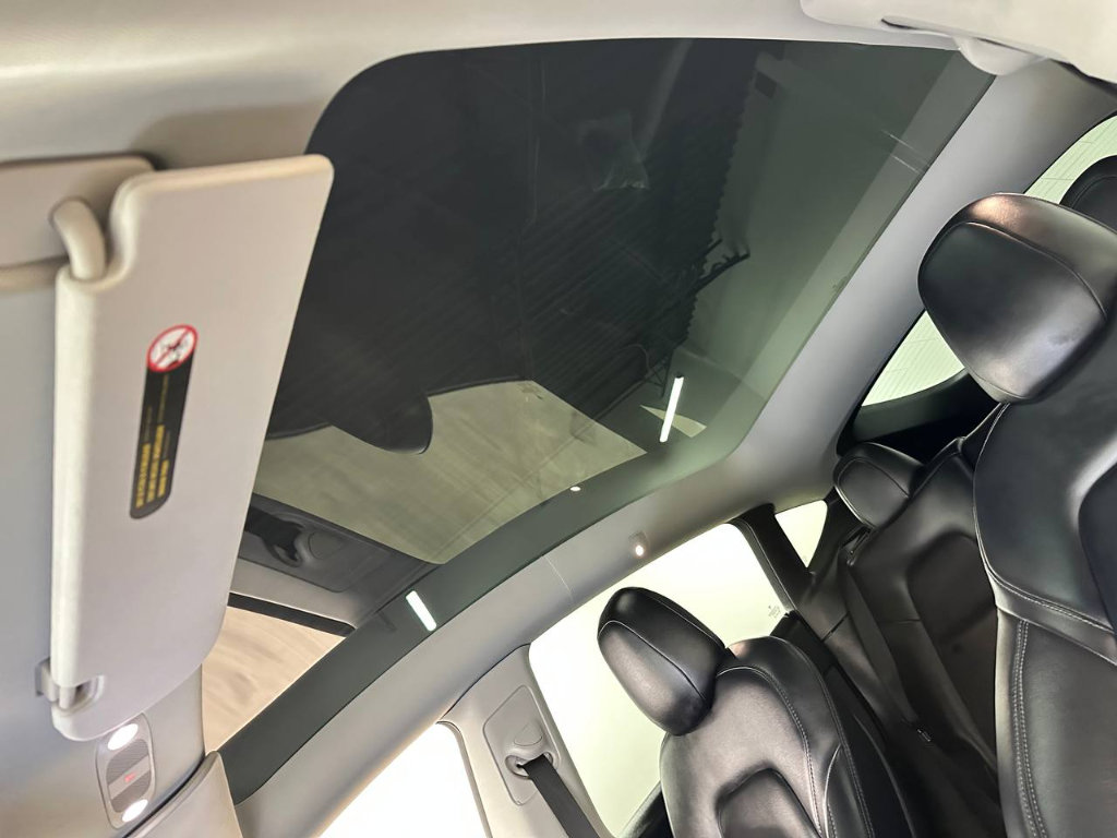 Used 2022 Tesla Model Y Performance image 38