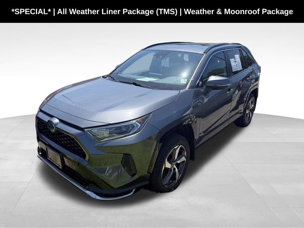 Used 2021 Toyota RAV4 SE w/ Weather & Moonroof Package AWD/4WD image 1