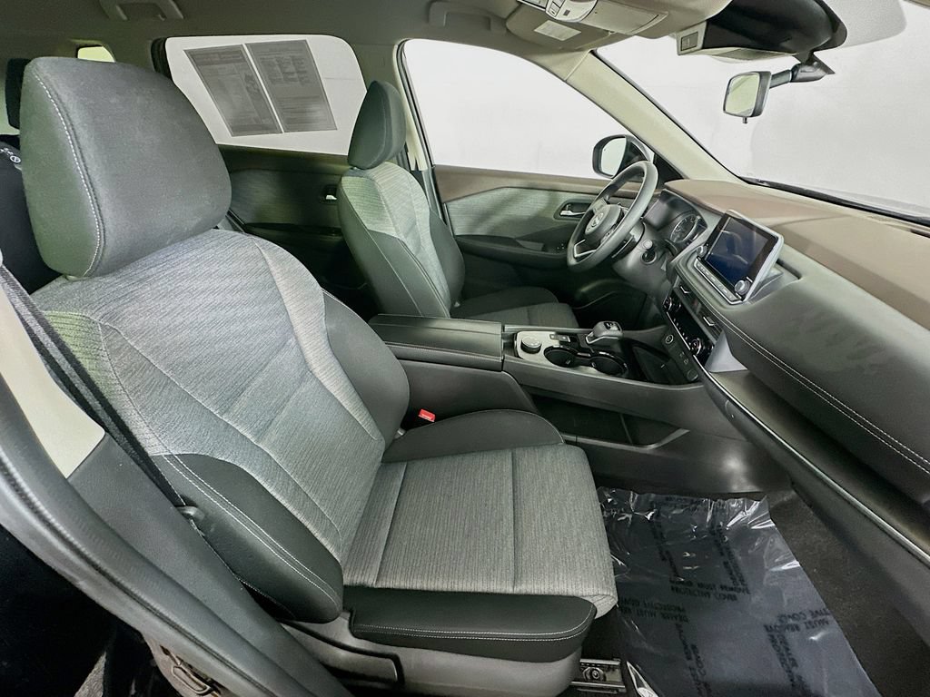 Certified 2023 Nissan Rogue SV AWD/4WD image 33