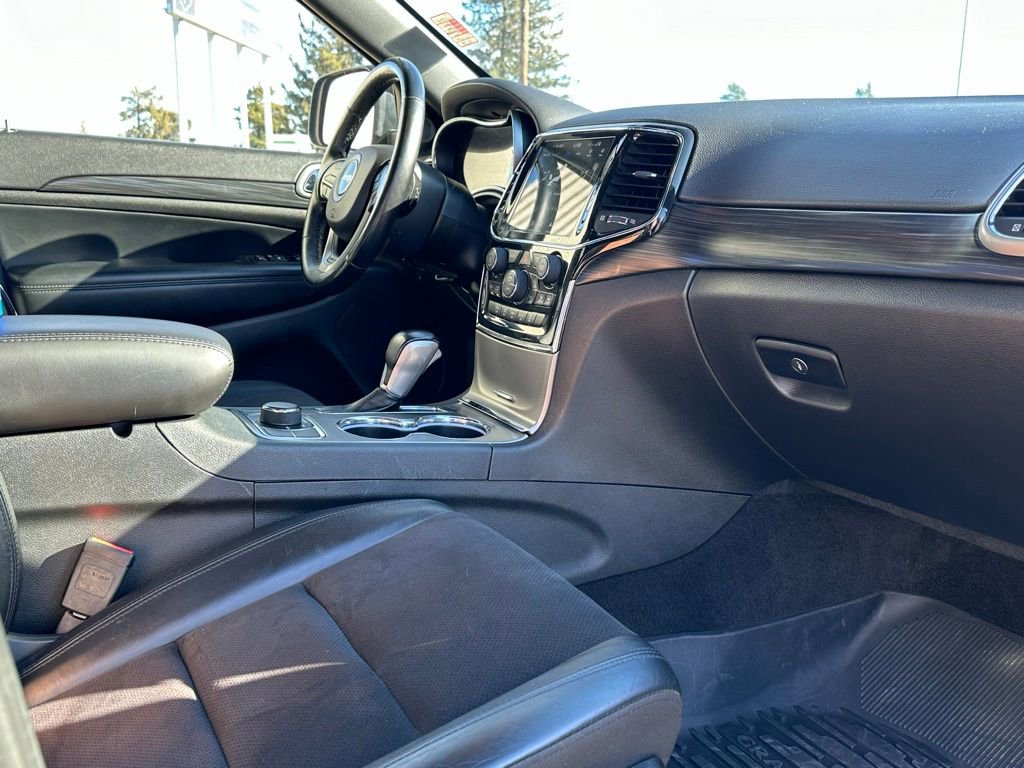 Used 2022 Jeep Grand Cherokee Laredo X image 19