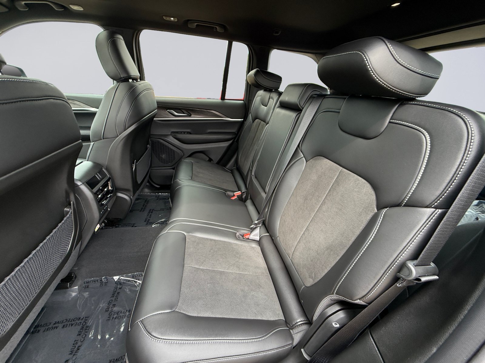 New 2027 Jeep Grand Cherokee 4WD image 13