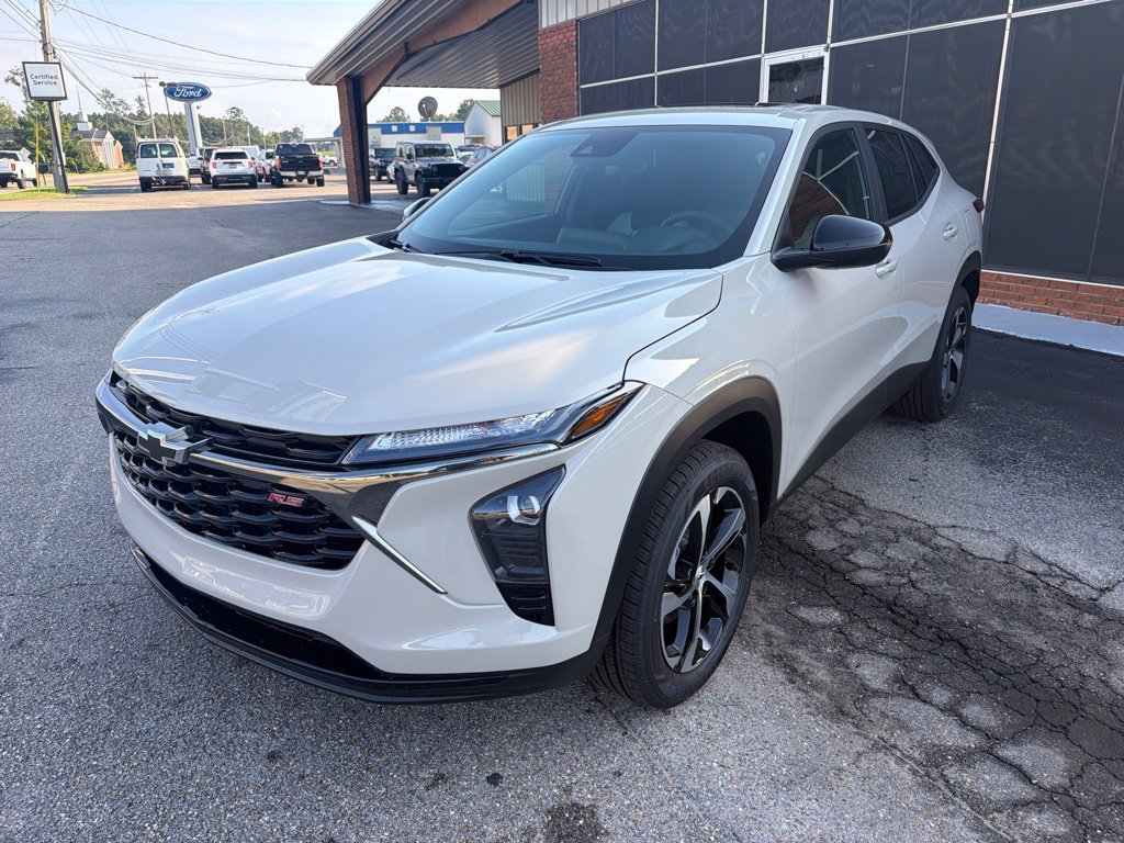 New 2026 Chevrolet Trax RS w/ Sunroof Package
