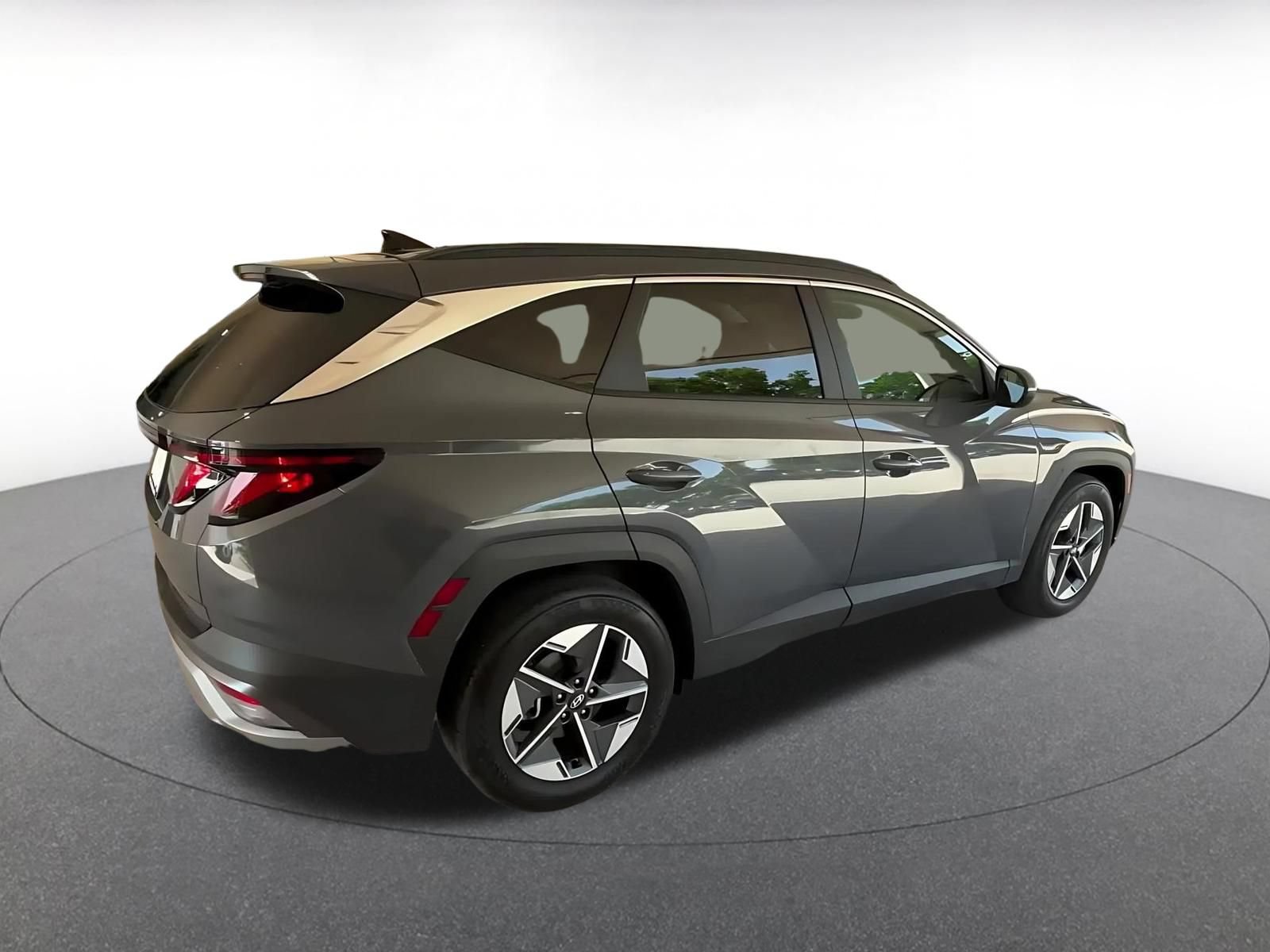 Used 2026 Hyundai Tucson SEL FWD image 14