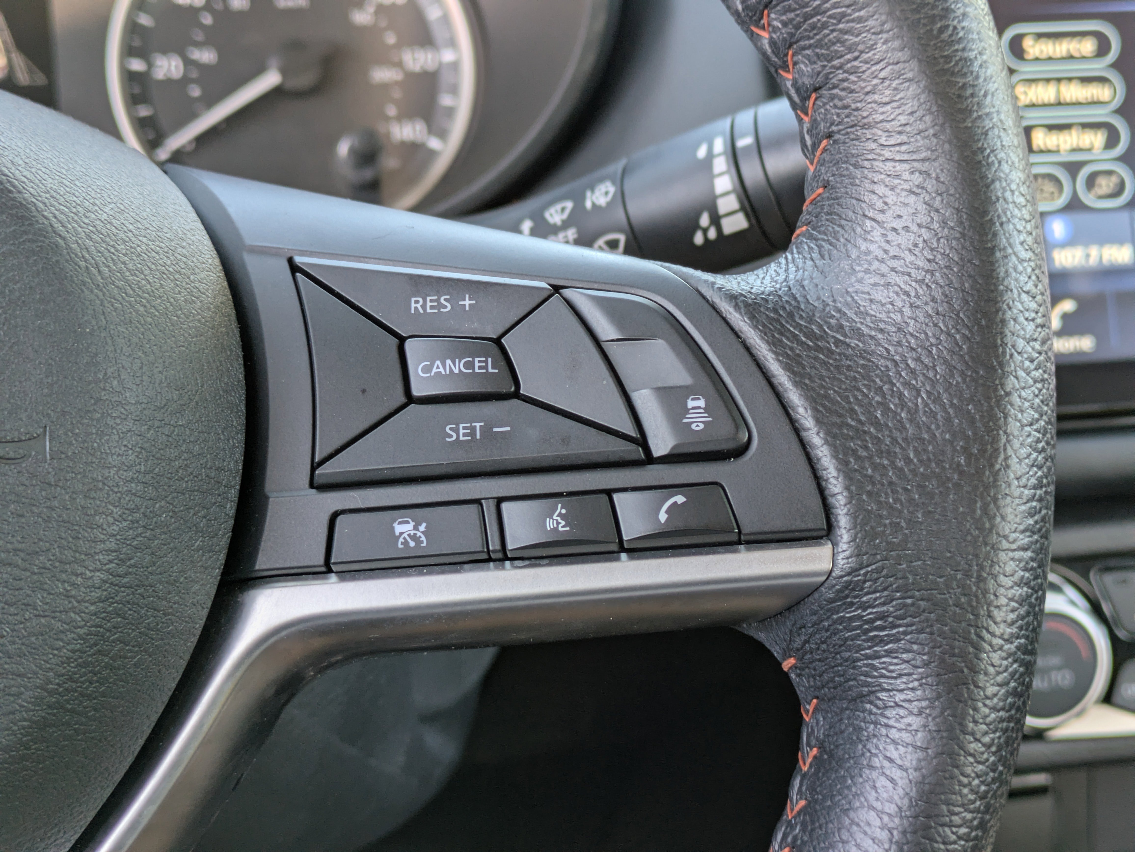 Used 2023 Nissan Versa SR w/ Trunk Package image 23