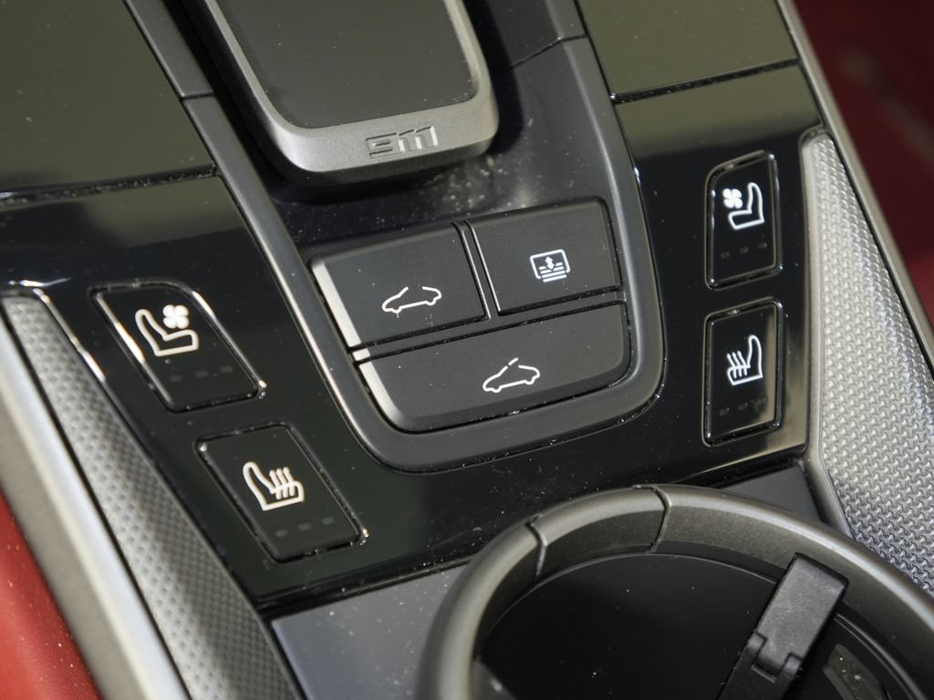Certified 2020 Porsche 911 Carrera RWD image 35