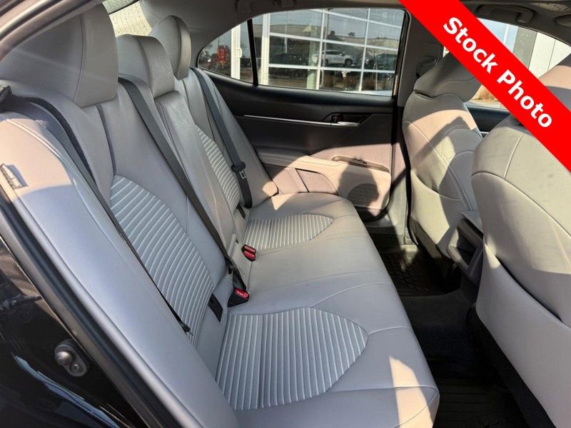 Used 2023 Toyota Camry SE w/ Cold Weather Package image 12
