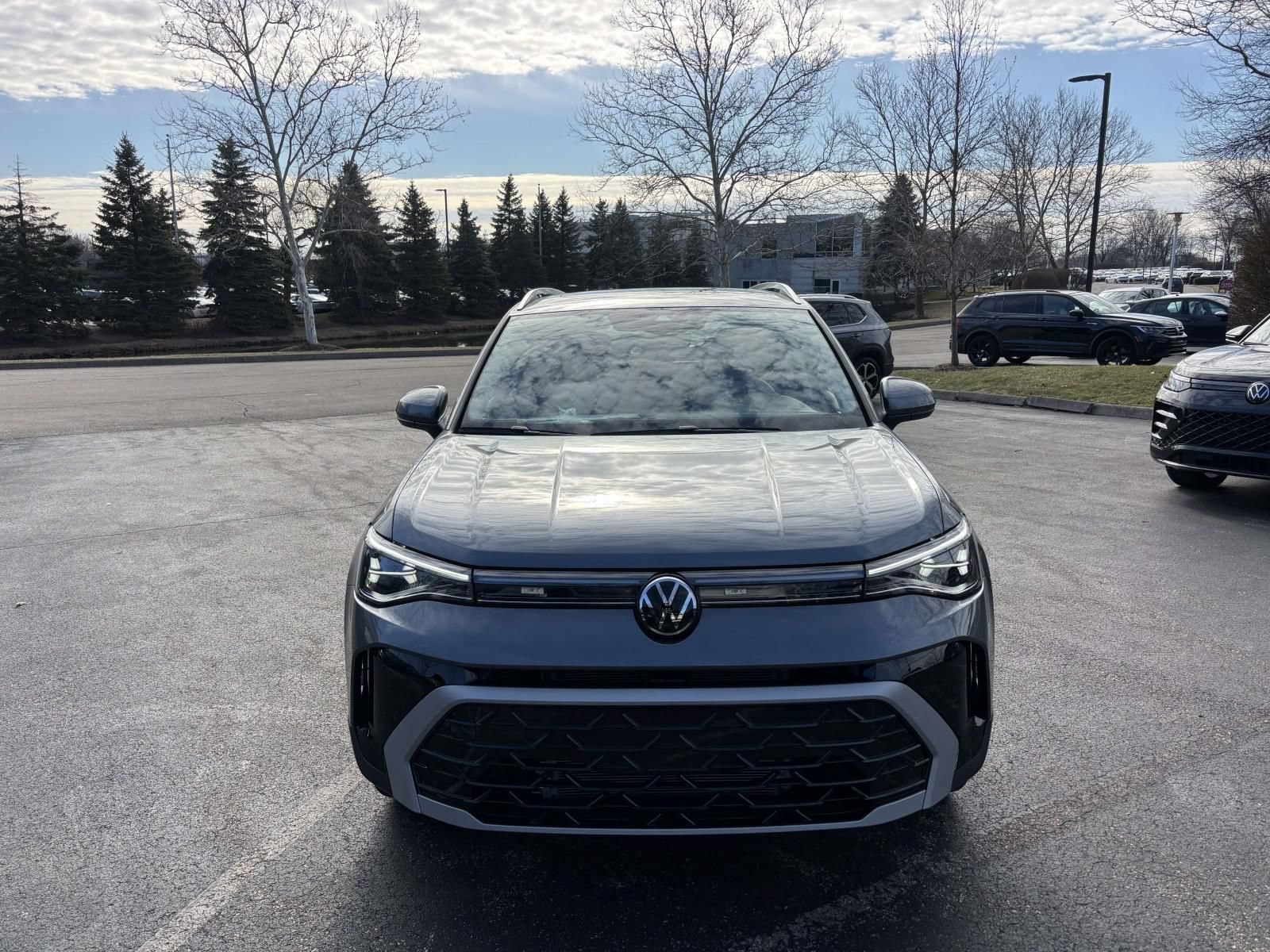 New 2026 Volkswagen Taos SEL AWD/4WD image 2