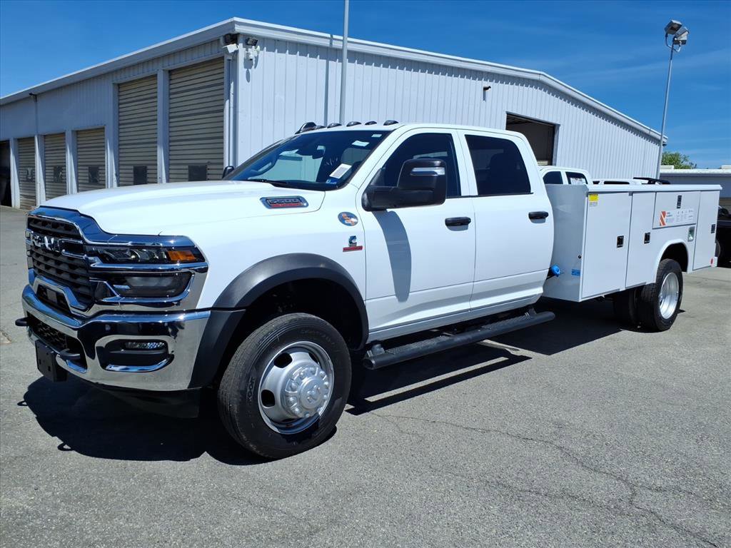 New 2026 RAM 5500 Tradesman w/ Chrome Appearance Group AWD/4WD image 8