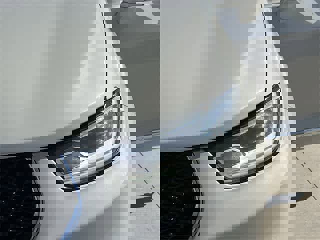 Used 2021 Chrysler Pacifica Limited w/ Uconnect Theater Family Group image 24