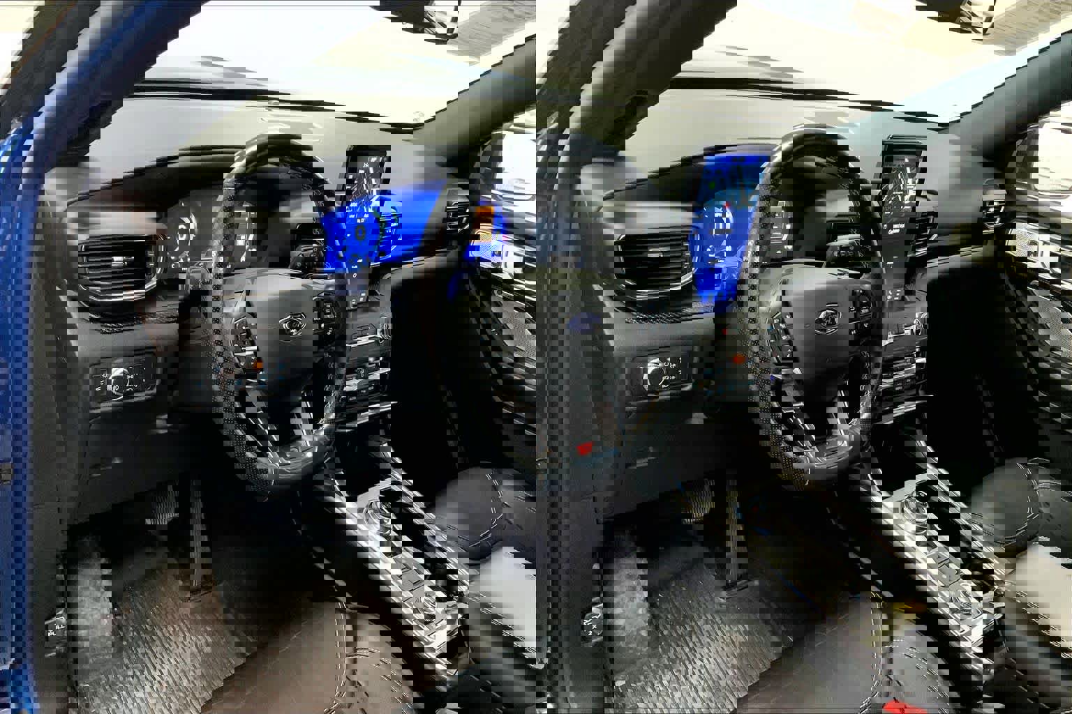 Used 2020 Ford Explorer ST w/ Premium Technology Package image 14