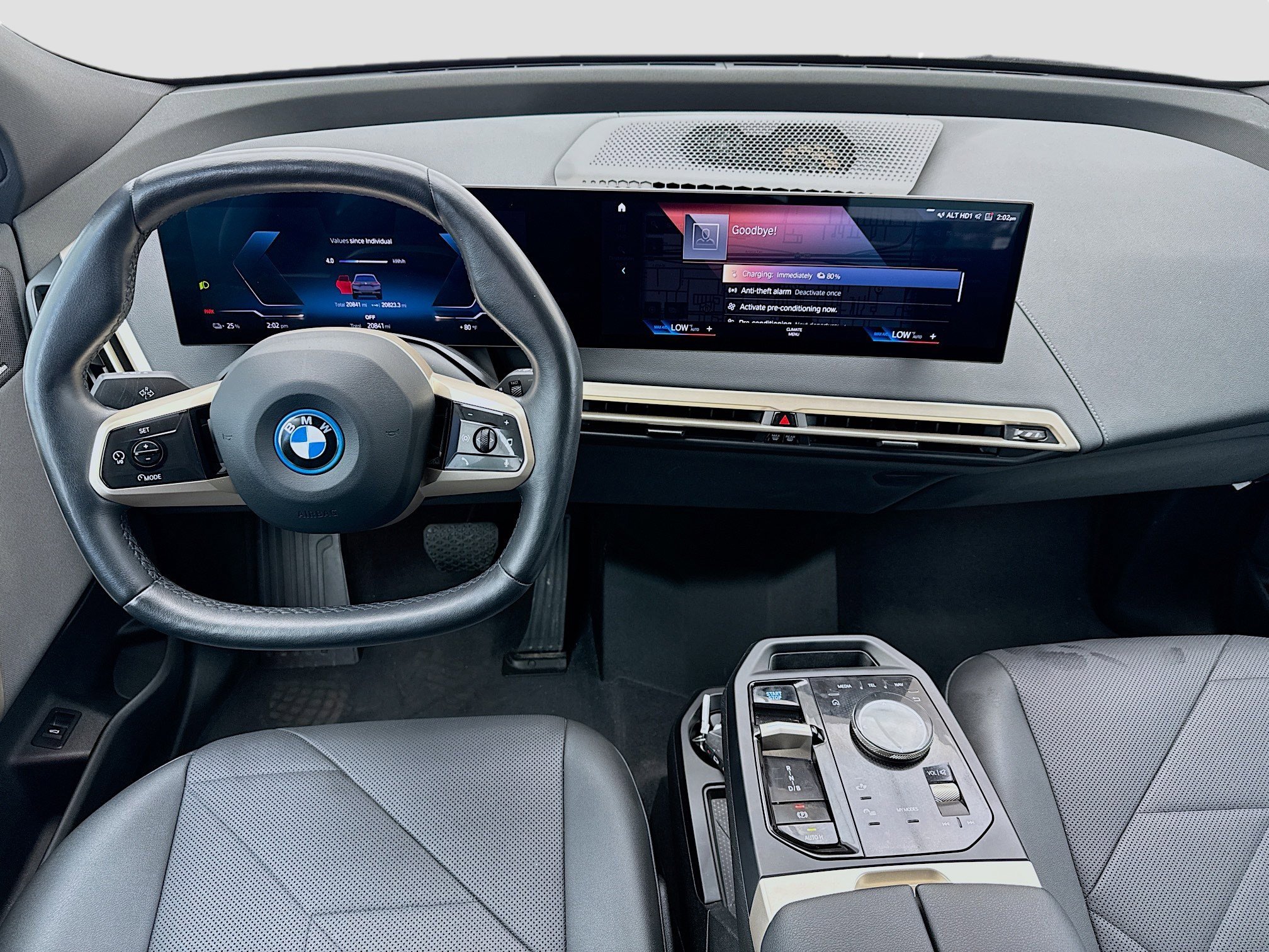 Used 2023 BMW iX xDrive50 w/ Sport Package image 15