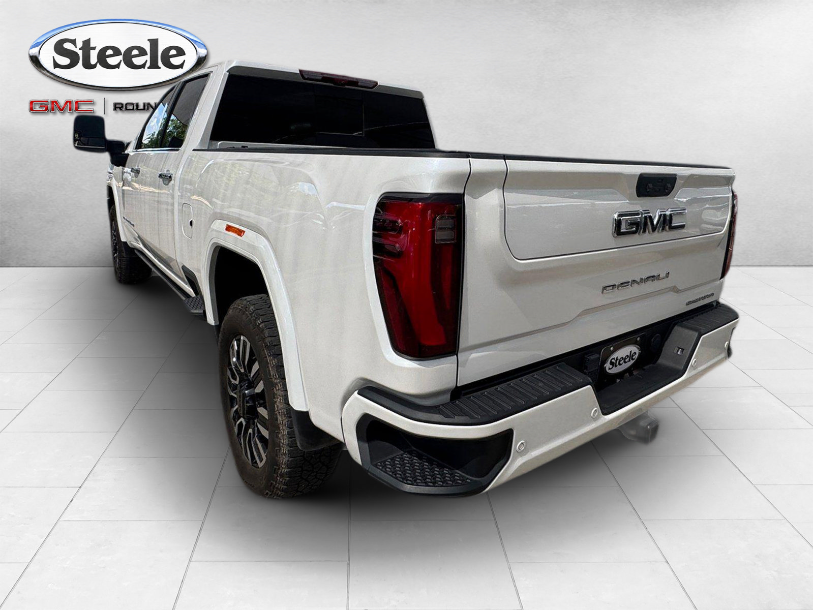 Certified 2024 GMC Sierra 2500 Denali Ultimate w/ Max Trailering Package AWD/4WD image 3