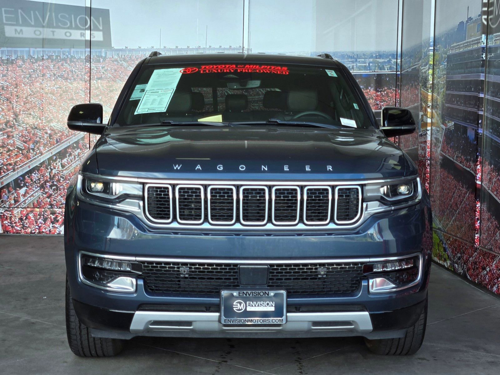 Used 2024 Jeep Wagoneer L Series II w/ Flexible Seating Group image 3