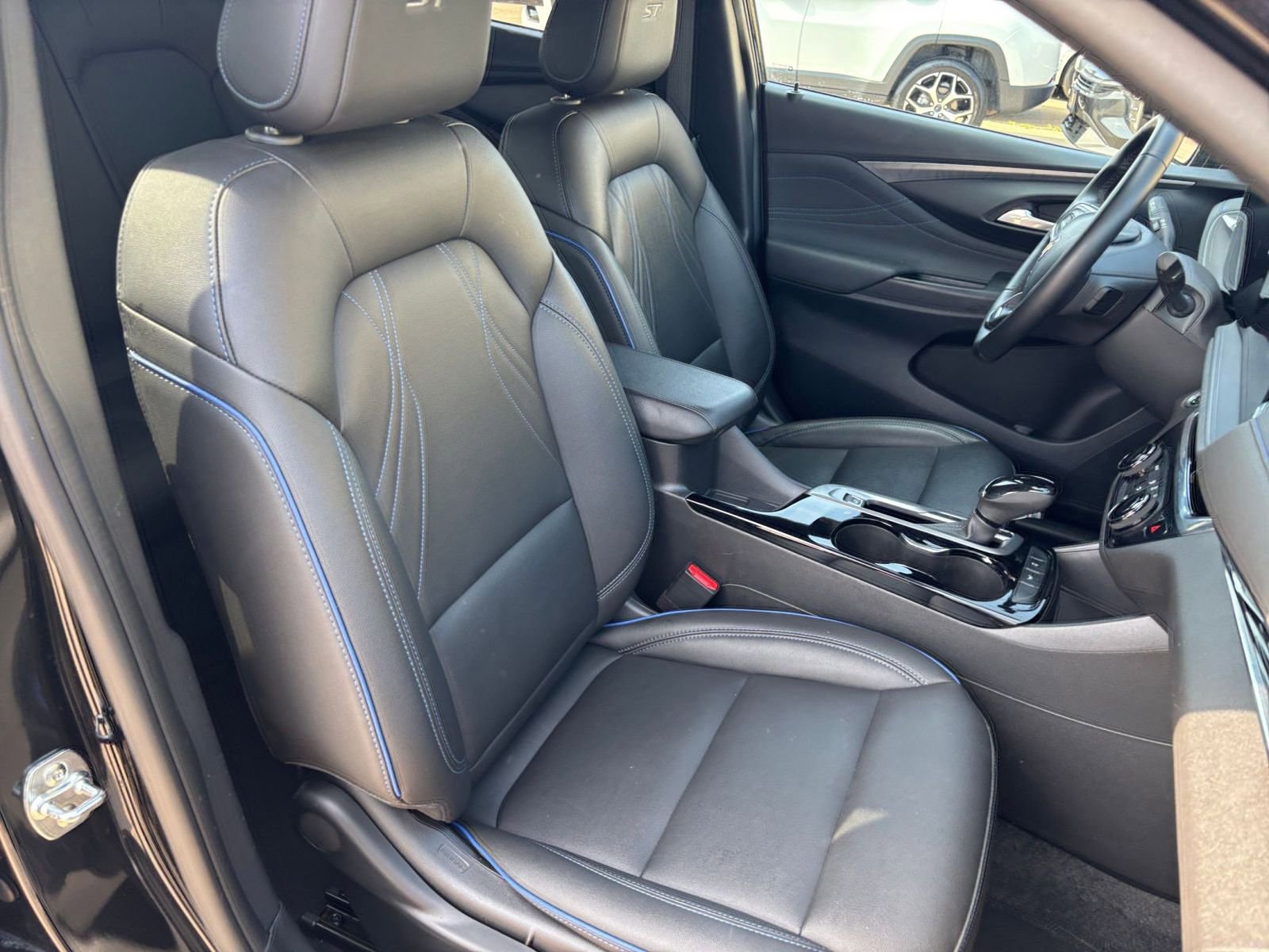 Used 2025 Buick Envista Sport Touring FWD image 35