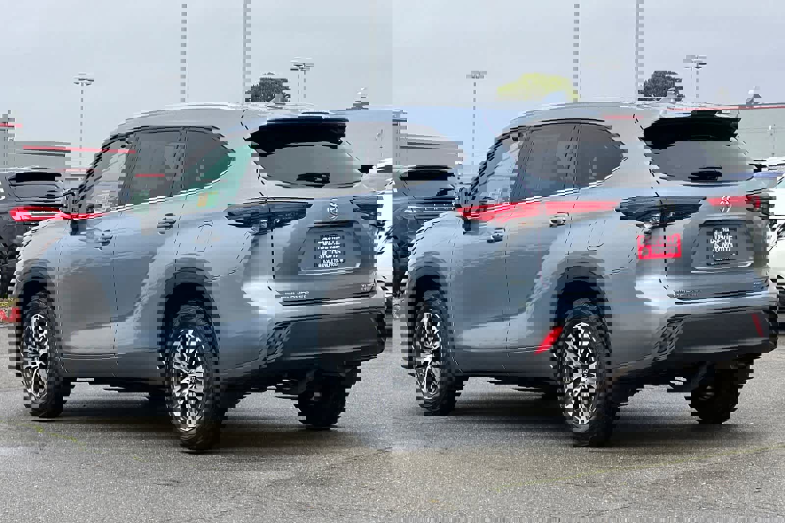 Used 2023 Toyota Highlander L image 7