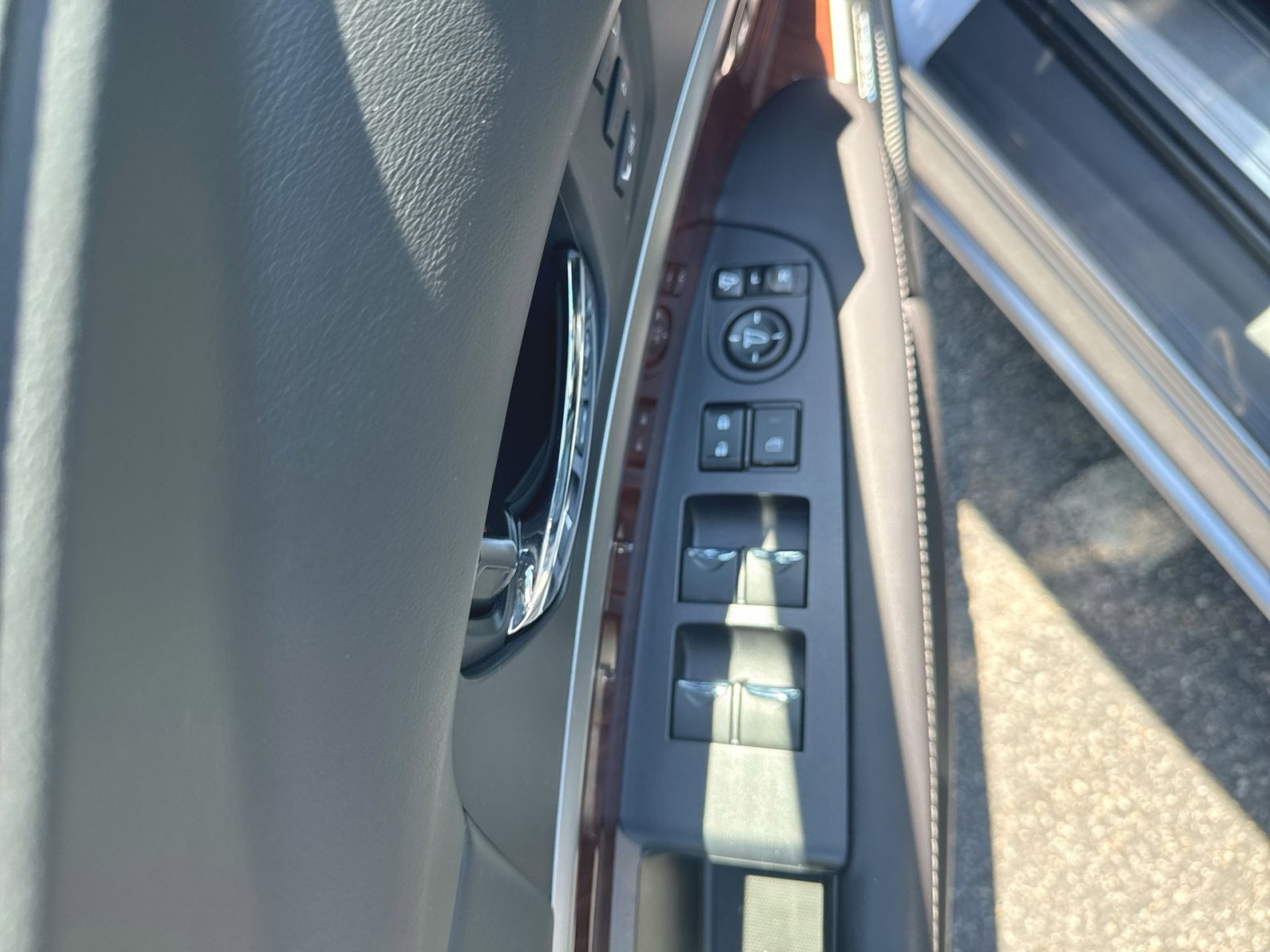 Used 2016 Acura RLX Sport Hybrid w/ Advance Pkg AWD/4WD image 9