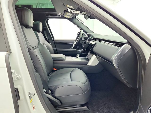 New 2025 Land Rover Range Rover Long Wheelbase SE image 18