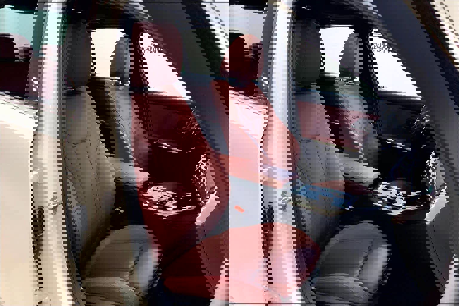 Certified 2024 BMW 330i xDrive Sedan w/ Convenience Package image 9