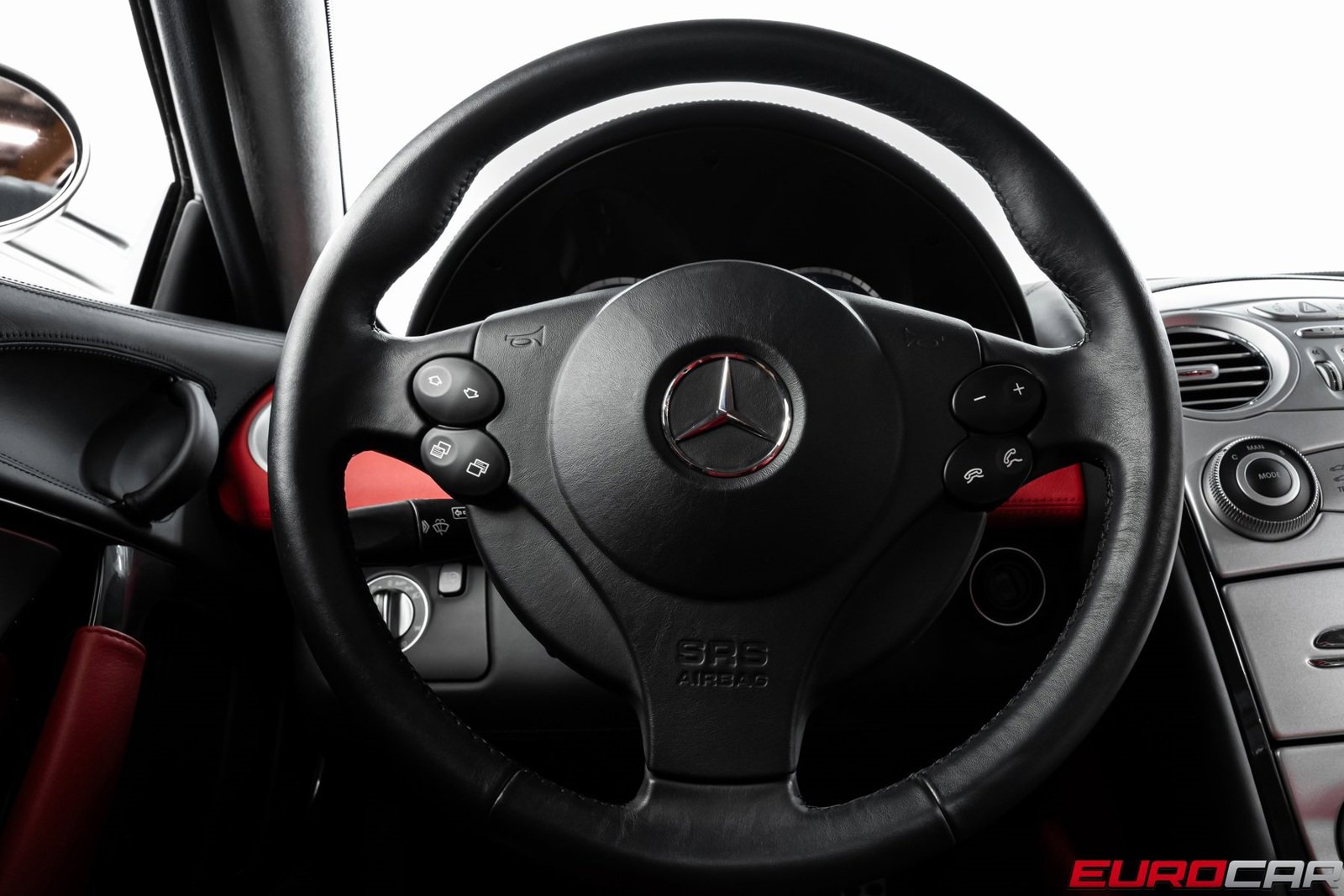 Used 2005 Mercedes-Benz SLR image 30