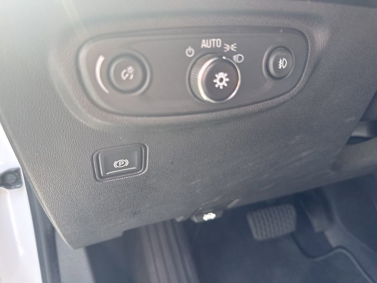 Used 2020 GMC Terrain SLT image 19